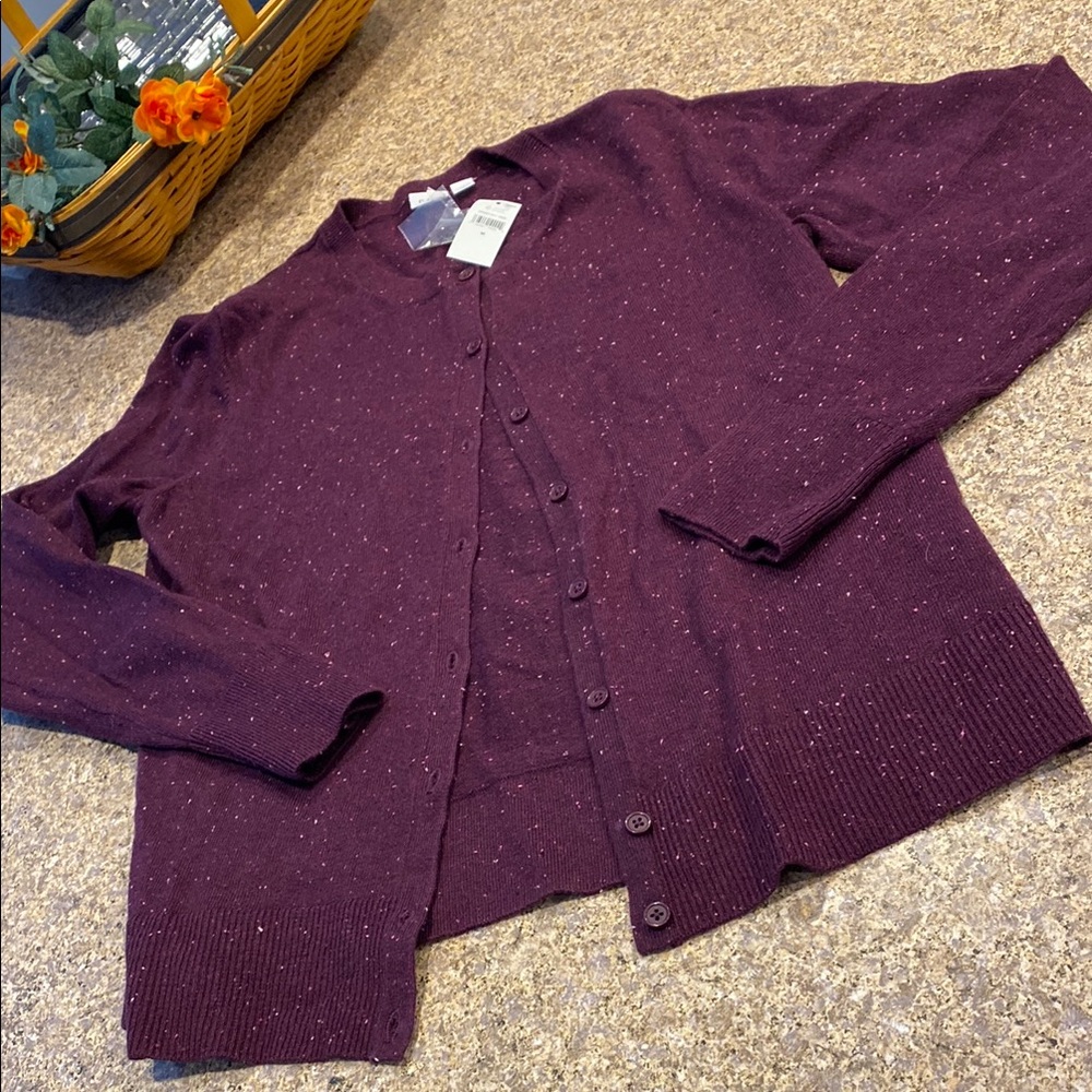 NWT GAP Long Sleeve Button Up Sweater Medium Cardigan